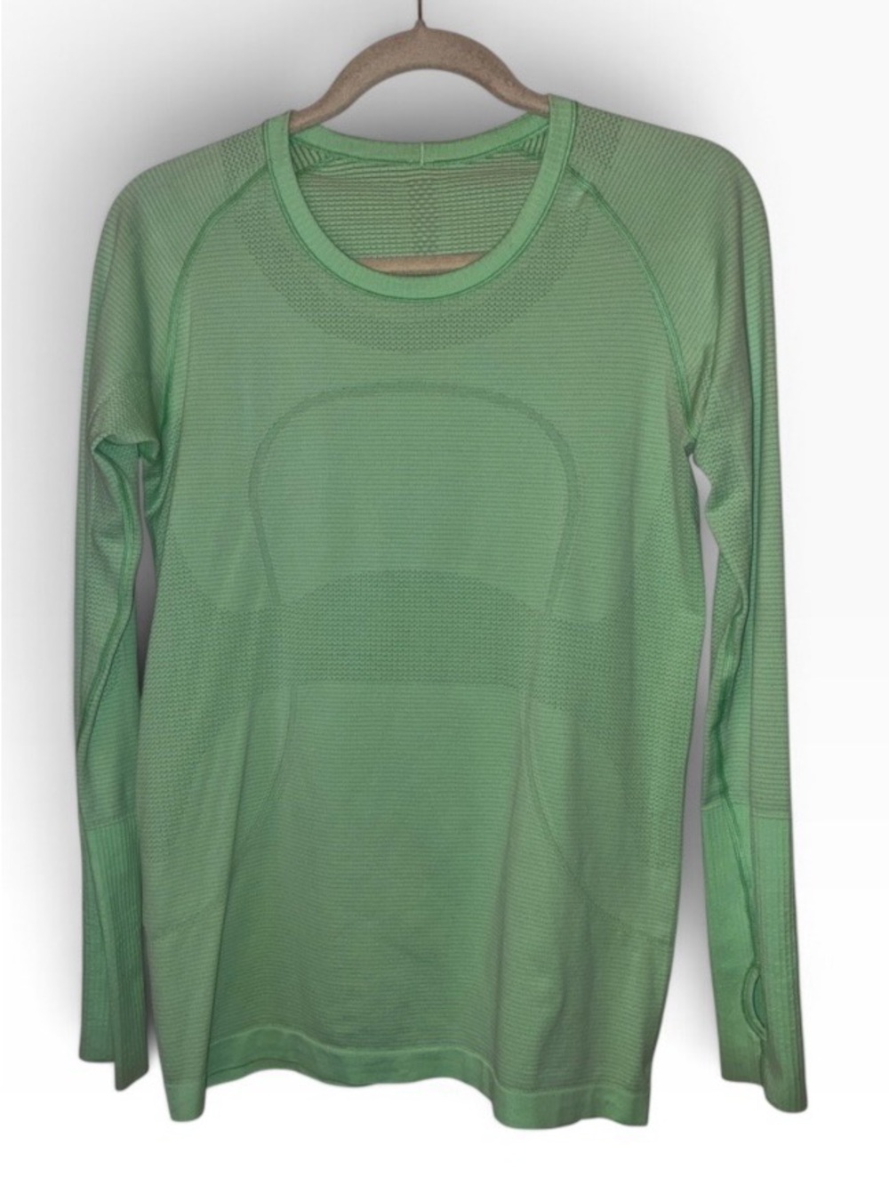 Like New Lululemon Swiftly Tech Long Sleeve Crew Heathered Pistachio Sz L